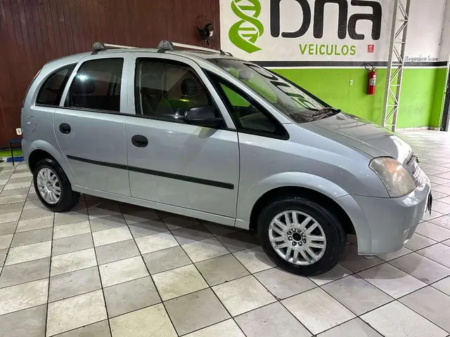 Carro Chevrolet Meriva 2010 Joy 1.4 (Flex)