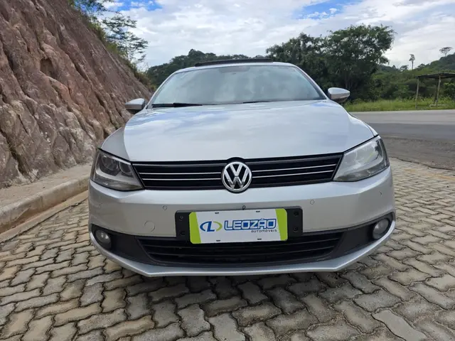 Carro Volkswagen Jetta 2013 2.0 Comfortline Tiptronic (Flex)