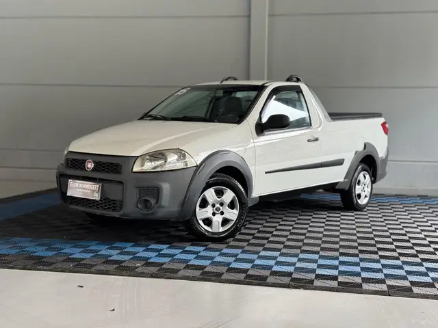 Carro Fiat Strada 2015 Working 1.4 (Flex)