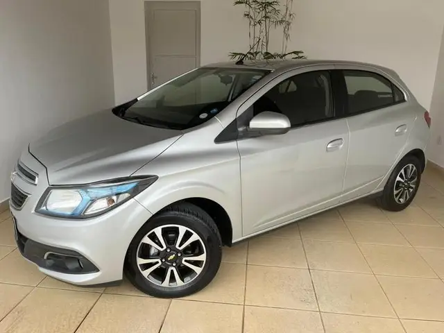 Carro Chevrolet Onix 2015 1.4 Effect SPE/4