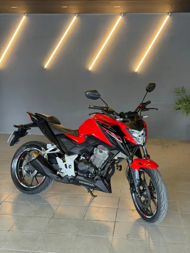 Moto Honda CB 300F Twister 2023 (ABS)