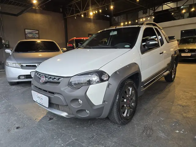 Carro Fiat Strada 2015 Adventure 1.8 16V (Flex) (Cabine Estendida)