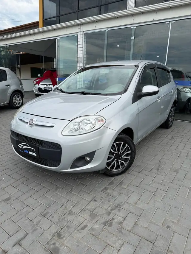 Carro Fiat Palio 2013 Attractive 1.4 8V (Flex)