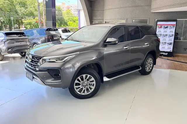 Carro Toyota SW4 2022 SRX 2.8 turbodiesel 5L 4x4 (Aut)