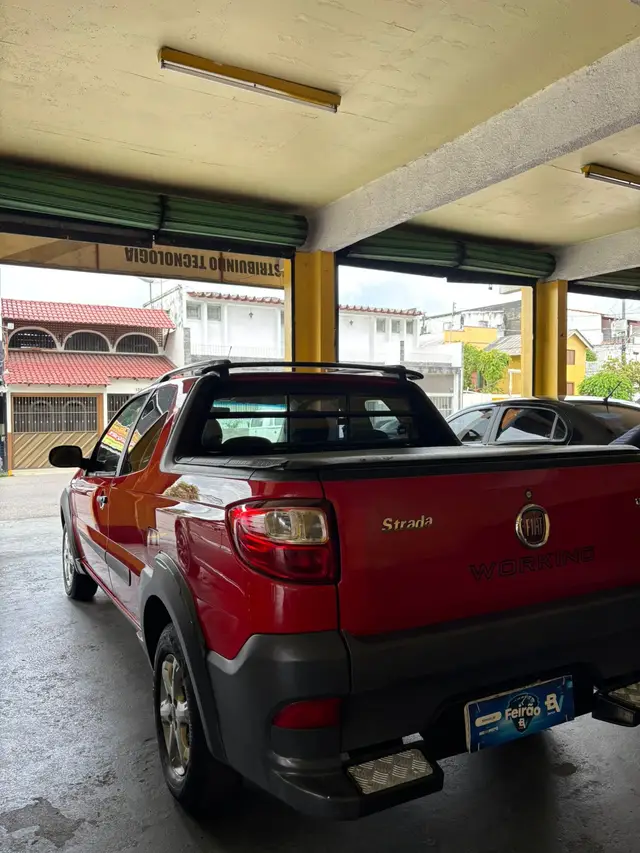 Carro Fiat Strada 2015 Working 1.4 (Flex) (Cabine Dupla)