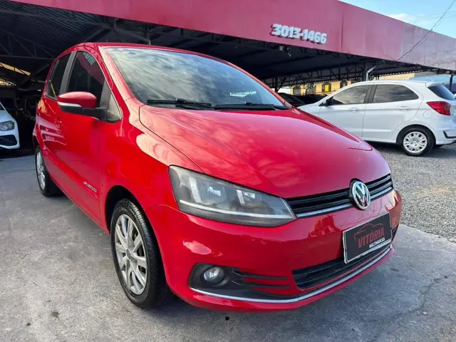 Carro Volkswagen Fox 2015 Trendline 1.0 TEC (Flex)