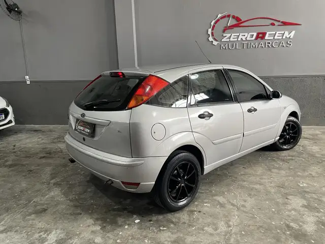 Carro Ford Focus Hatch 2007 GL 1.6 8V