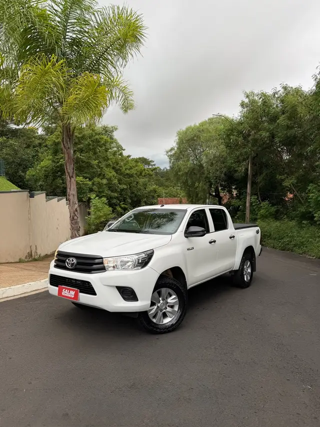 Carro Toyota Hilux Cabine Dupla 2020 Hilux 2.8 TDI CD STD Power Pack 4x4