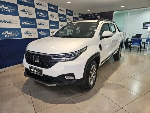 Carro Fiat Strada 2023 Volcano 1.3 CD (Flex)