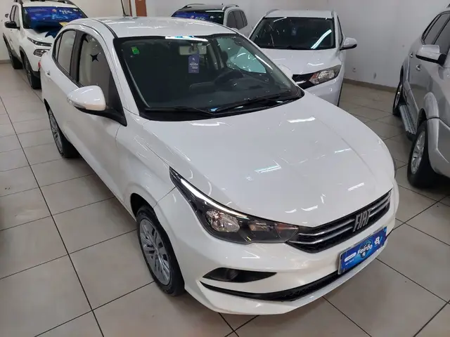 Carro Fiat Cronos 2024 Drive 1.0