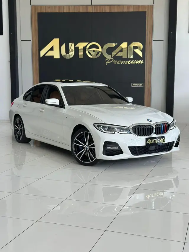Carro BMW 330e 2020 M Sport 2.0 Turbo Híbrido (Aut)