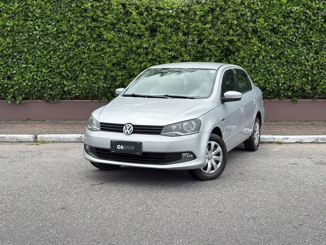 Carro Volkswagen Voyage 2015 1.6 VHT Highline (Flex)