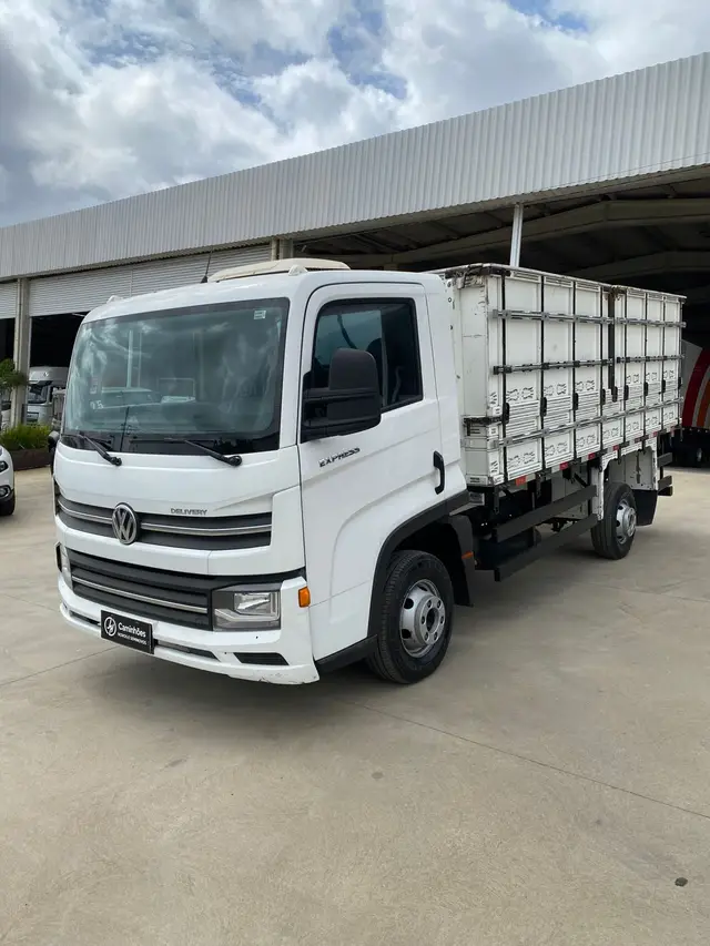 Caminhão Volkswagen Express 2021 DRC 4X2 2p (diesel) (E5)