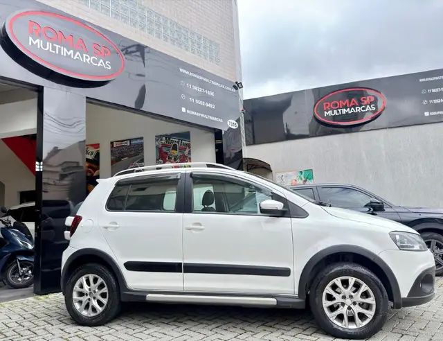 Carro Volkswagen CrossFox 2013 I-Motion 1.6 VHT (Flex)