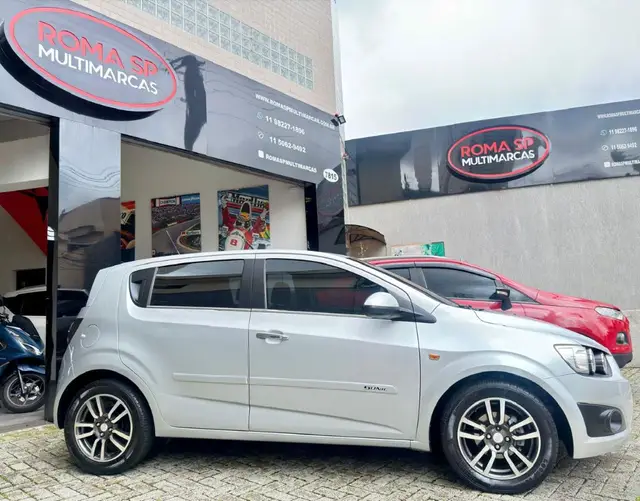 Carro Chevrolet Sonic 2014 Hatch LTZ 1.6 (Aut)