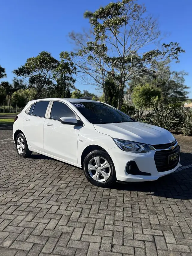 Carro Chevrolet Onix 2025 1.0