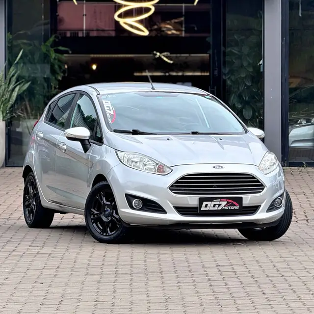 Carro Ford Fiesta Hatch 2014 SE 1.6