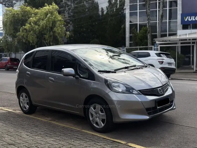 Carro Honda Fit 2014 CX 1.4 16v (Flex)