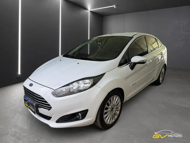 Carro Ford New Fiesta Sedan 2014 1.6 Titanium PowerShift (Flex)