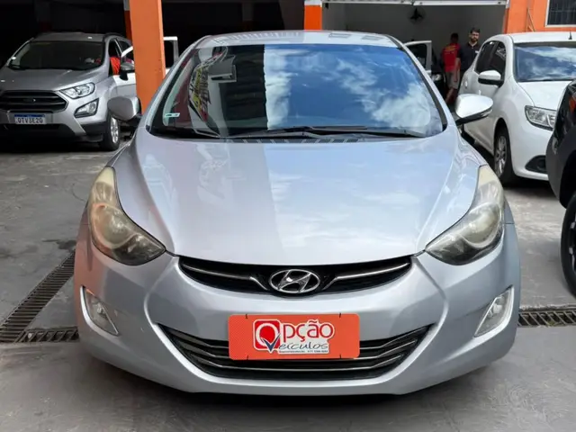 Carro Hyundai Elantra 2013 Sedan 1.8 GLS (aut)