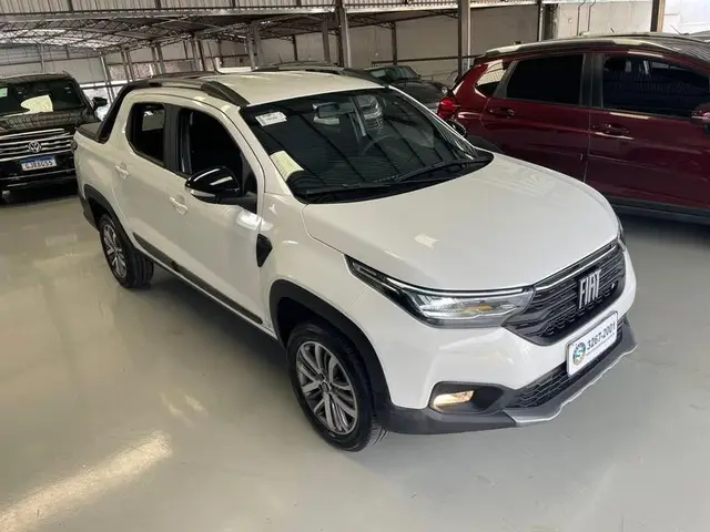 Carro Fiat Strada 2025 Endurance 1.3 Flex 8V CS