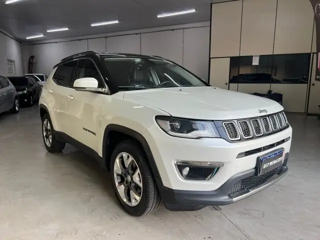 Carro Jeep Compass 2017 2.0 Limited (Aut) (Flex)