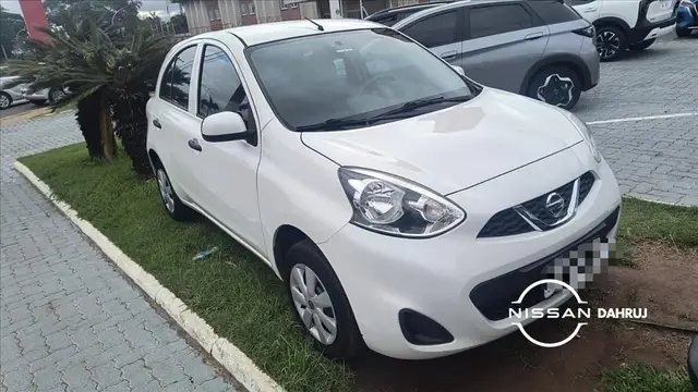 Carro Nissan March 2017 1.0 12V S (Flex)