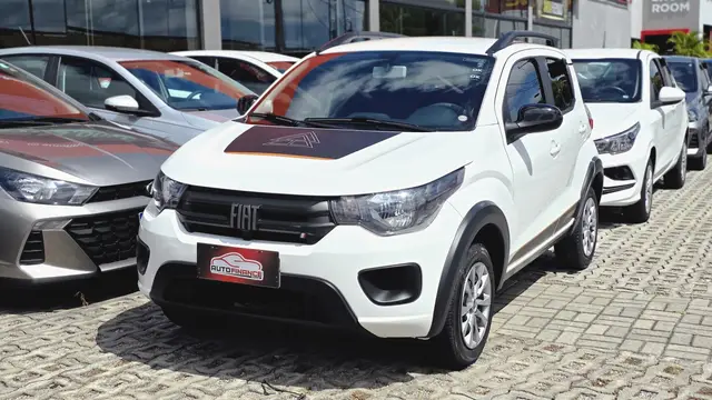 Carro Fiat Mobi 2024 Trekking 1.0