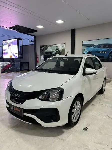 Carro Toyota Etios Sedan 2020 X Plus 1.5 (Flex)