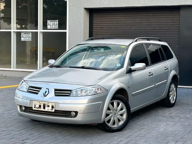 Carro Renault Megane Grand Tour 2011 Mégane Grand Tour Dynamique 1.6 16V (flex)