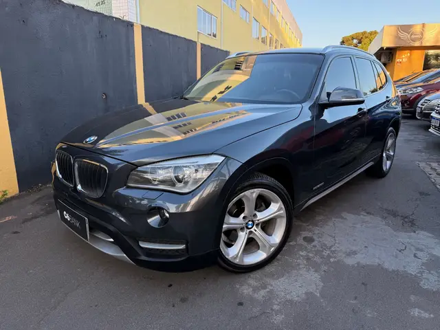 Carro BMW X1 2014 2.0 sDrive20i (Aut)