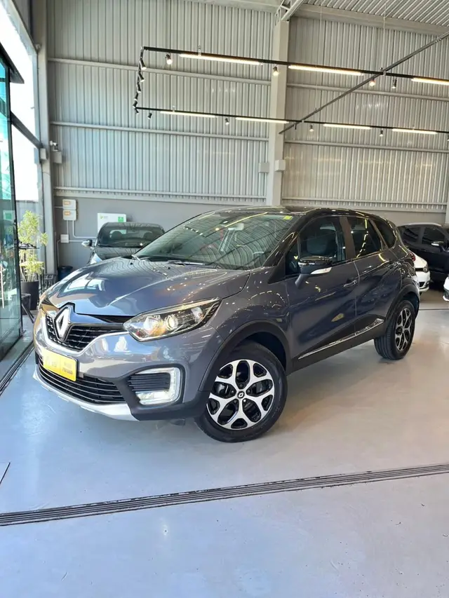 Carro Renault Captur 2018 Intense 1.6 16v SCe CVT (Flex)