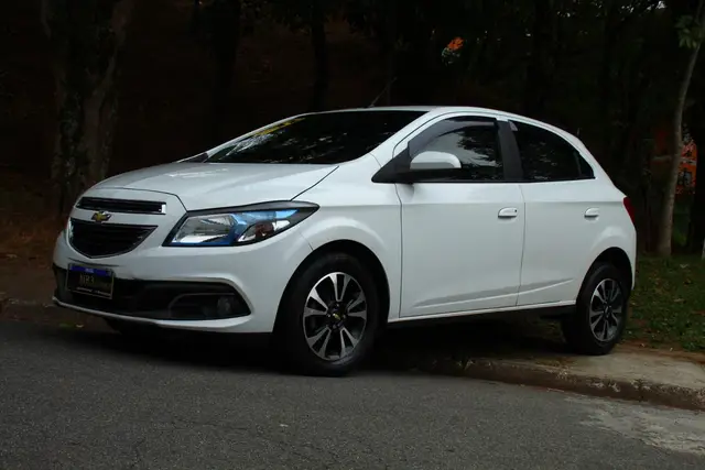 Carro Chevrolet Onix 2015 1.4 LTZ SPE/4