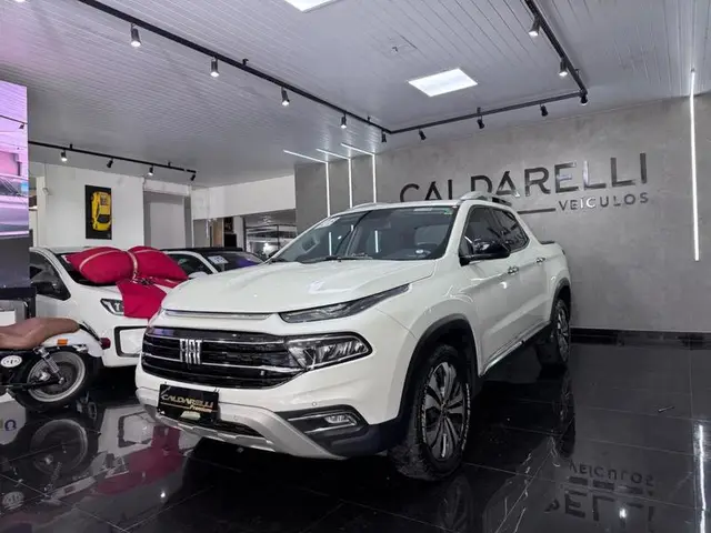 Carro Fiat Toro 2023 Volcano 2.0 TDI 4x4 (Aut)