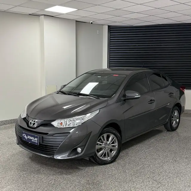 Carro Toyota Yaris Sedan 2022 1.5 XL Plus Connect CVT (Flex)