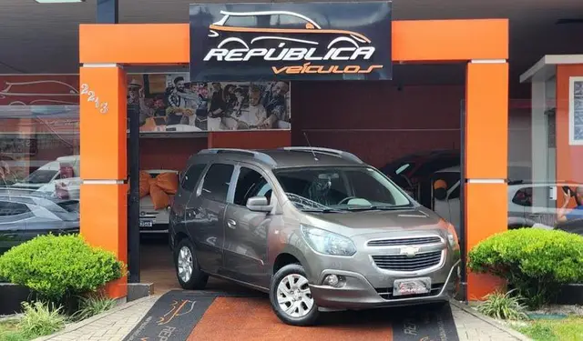 Carro Chevrolet Spin 2014 LTZ 7S 1.8 (Flex)