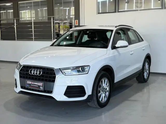 Carro Audi Q3 2017 1.4 TFSI Ambiente S Tronic