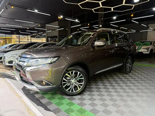 Carro Mitsubishi Outlander 2018 3.0 V6 GT Top 4WD