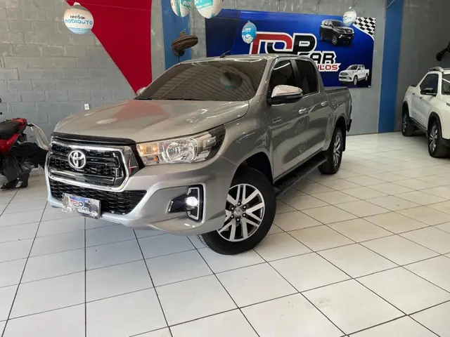 Carro Toyota Hilux Cabine Dupla 2020 Hilux 2.8 TDI SRV CD 4x4 (Aut)