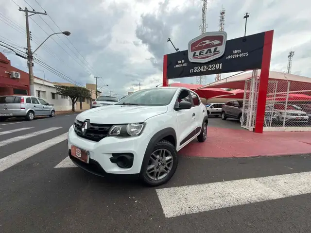 Carro Renault Kwid 2018 Life 1.0 12v SCe (Flex)
