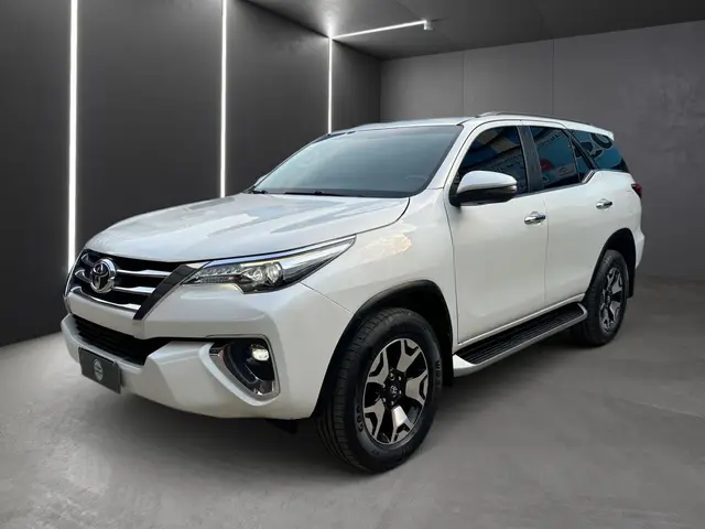 Carro Toyota SW4 2019 2.8 TDI SRX 7L 4x4 (Aut) (Diesel)