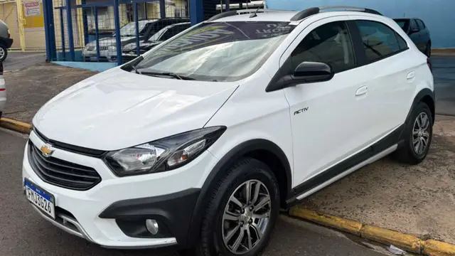 Carro Chevrolet Onix 2018 1.4 Activ SPE/4 (Aut)