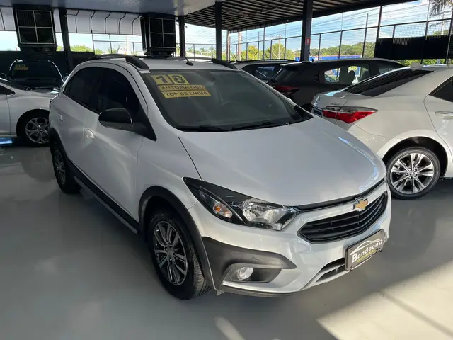 Carro Chevrolet Onix 2018 1.4 Activ SPE/4 (Aut)