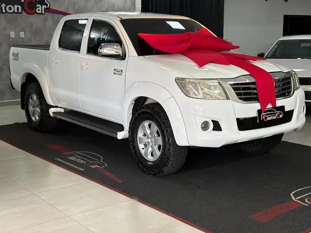 Carro Toyota Hilux Cabine Dupla 2013 Hilux 2.7 4x4 CD STD (Flex)
