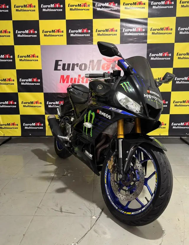 Moto Yamaha YZF R3 2022 (ABS)