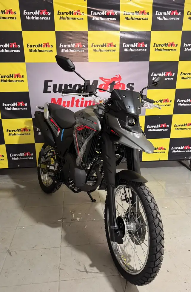 Moto Yamaha XTZ 250 Lander 2025 Connected