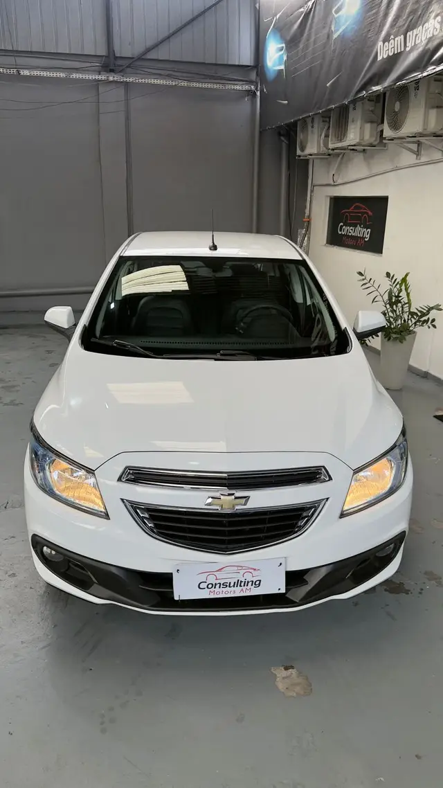 Carro Chevrolet Onix 2015 1.4 LTZ SPE/4