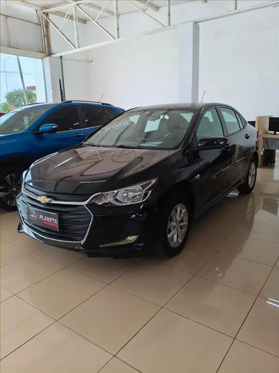Carro Chevrolet Onix Plus 2020 1.0 LT (Flex)