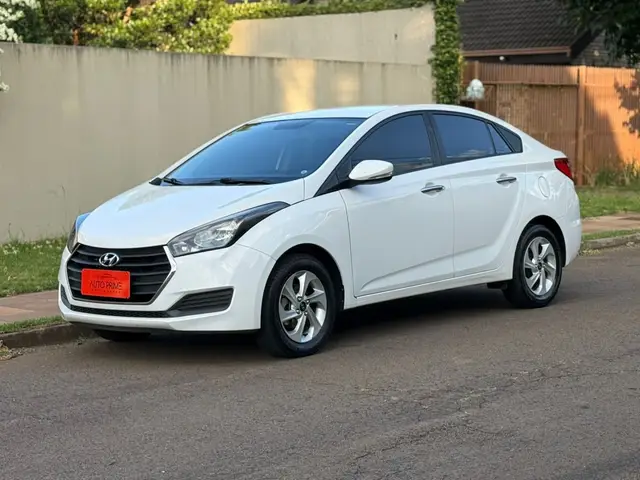 Carro Hyundai HB20S 2017 1.6 Comfort Plus (Flex)
