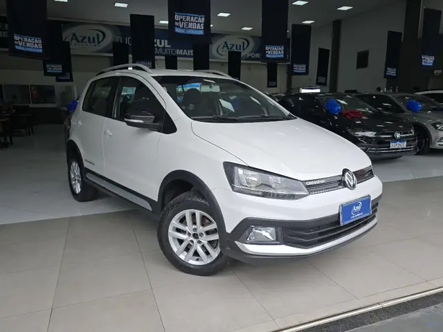 Carro Volkswagen CrossFox 2015 1.6 16v MSI I-Motion (Flex)